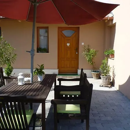 Gyöngy Apartman Szekszárd